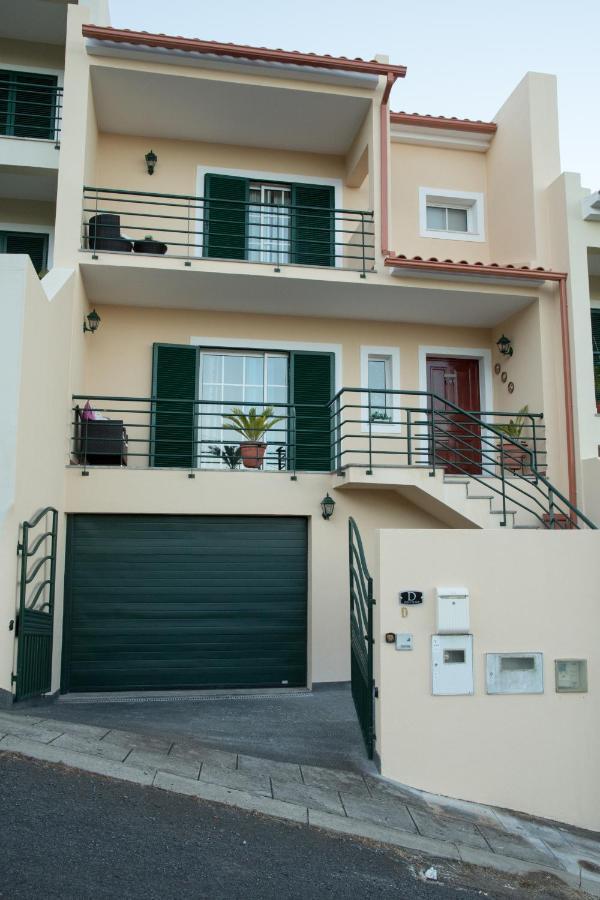 Zizis Place Santa Cruz  Exterior photo